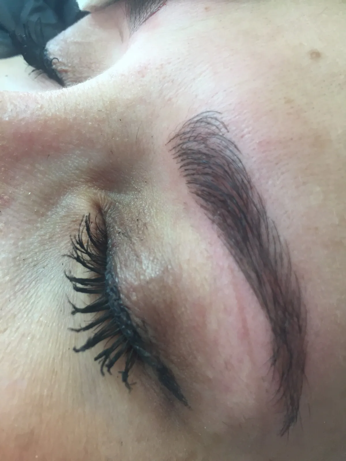 Powder Brows – Permanent Make-up Augenbrauen bei BELLESOI Leipzig